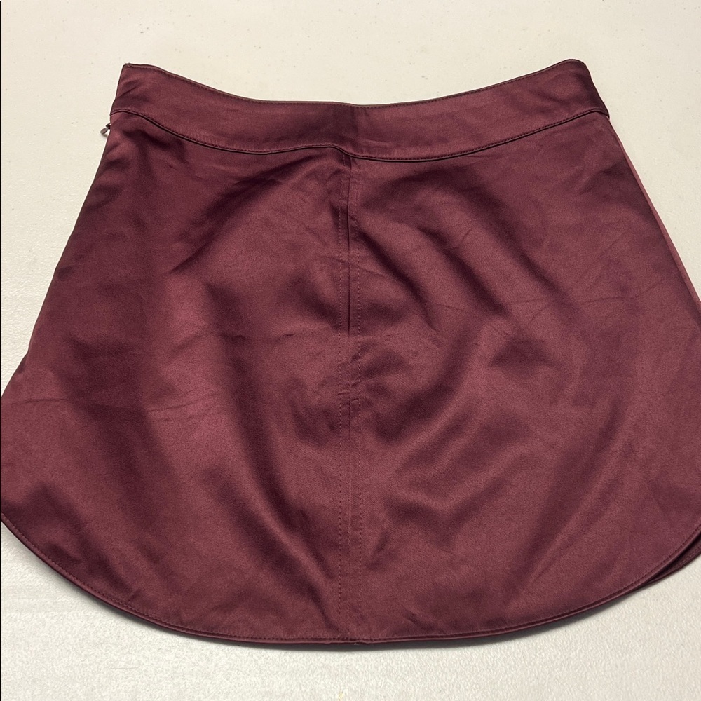 H&M Burgundy Flirty Mini Skirt Sz 4